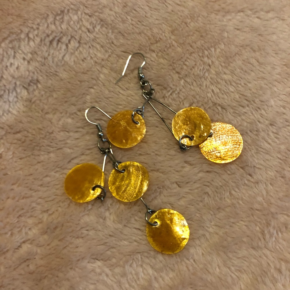 Sand gold earrings
